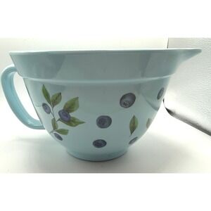 Stonewall Kitchen Melamine Batter Bowl Light Blue Blueberry Pattern Pour Spout